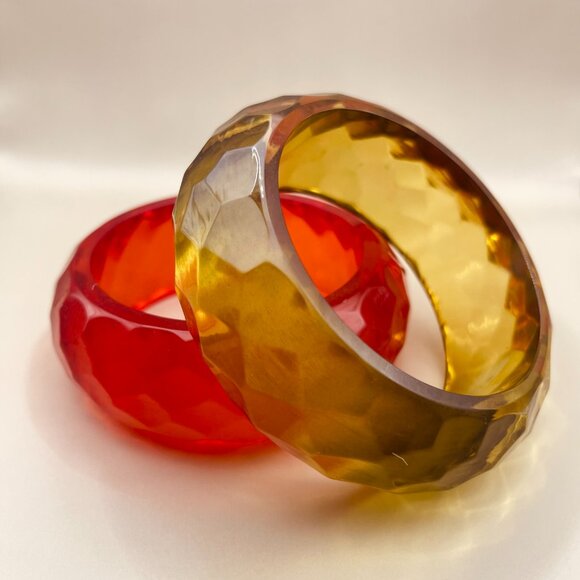 Rich Orange Faceted Acrylic Bracelet - Picture 5 of 16